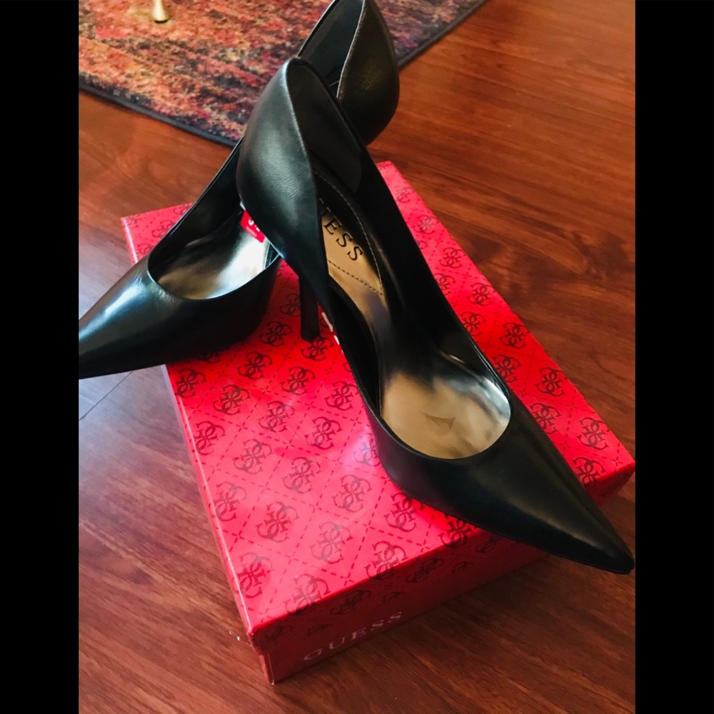 Guess Carrie Leather Heels